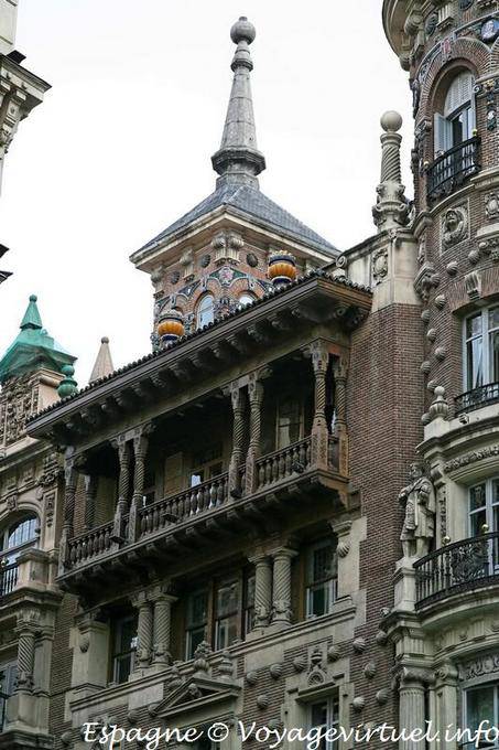 Immeuble vers Plaza Canalejas, Carrera San Jeronimo, Madrid - Espagne