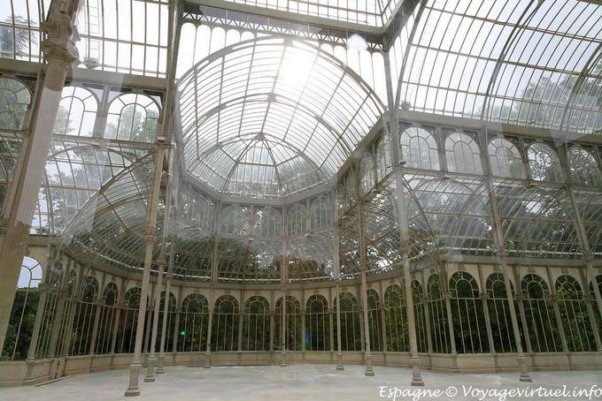 Madrid, Parque del Buen Retiro, intérieur du Palace de Cristal - Espagne