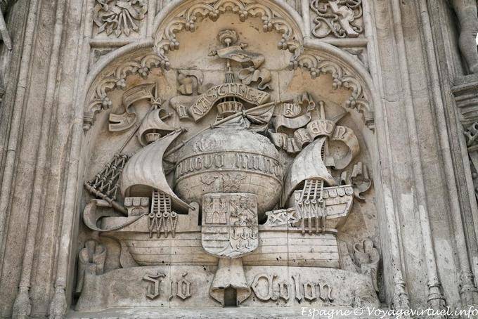 La Santa-maria, détail du monument Cristobal Colon, Plaza Colon, Madrid - Espagne