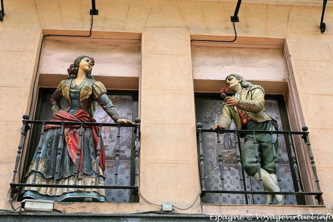 Romance à la fenêtre sur le Paseo del Prado, Madrid - Espagne