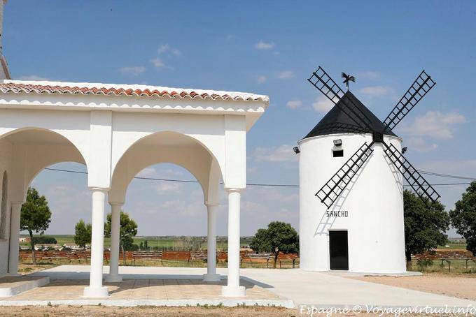 Mancha, un moulin à vent - Espagne