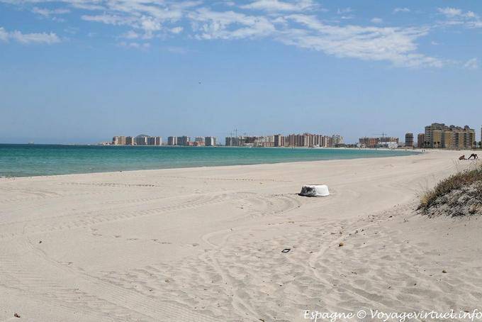 Mare Menor, plage déserte à la Manga - Espagne