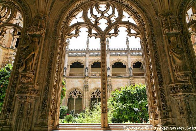 Tolède, Monasterio San Juan de Los Reyes, dentelle architecturale - Espagne