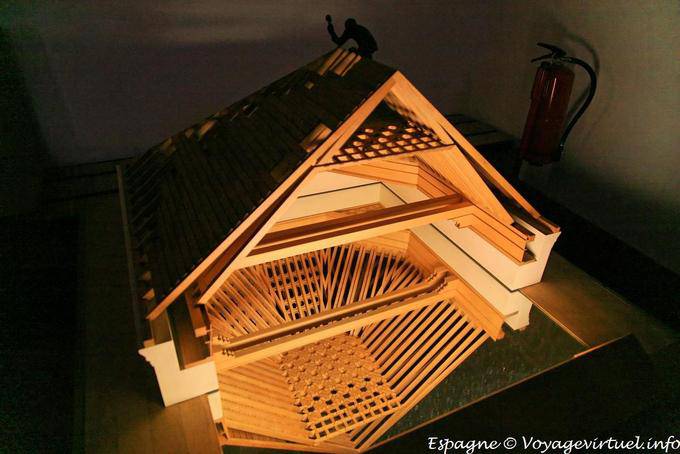 Maquette représentant l'architecture du plafond, Synagogue El Tránsito, Tolède - Espagne