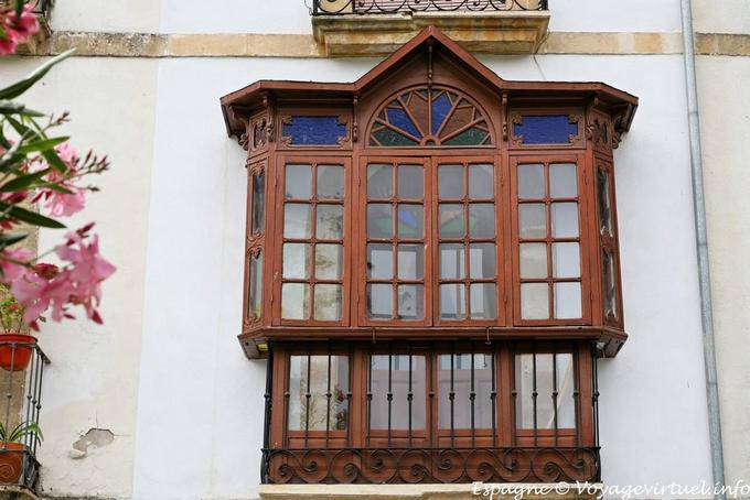 Úbeda, fenêtre stylée , Plaza 1 May - Espagne