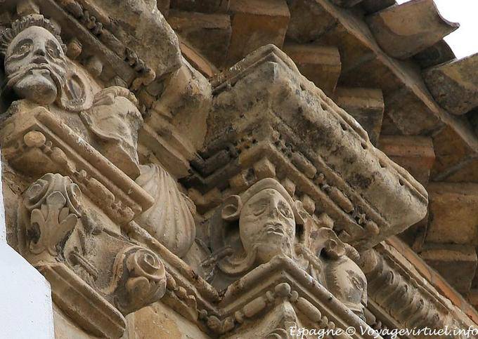 Úbeda, gros plan sur un sommet de colonne - Espagne