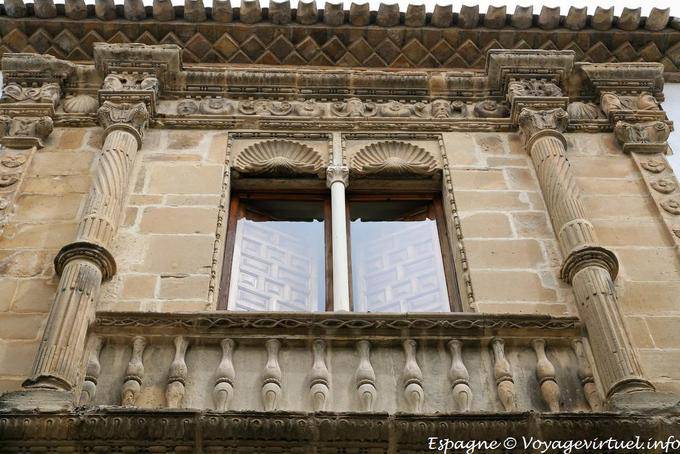 Úbeda, ornementation de coquillages et de masques - Espagne