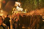 Cuenca, marche en rythme durant la procession, Espagne.