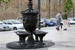 Manzanares el Real, fontaine noire, Espagne.
