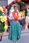 Santa Pola Tabarca, jeune fille aux fleurs, Espagne.