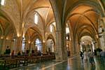 Valencia, promenade dans la nef de la cathédrale Sainte-Marie, Espagne.