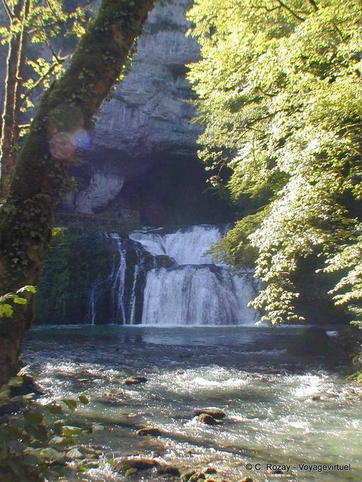 Autre vue de la Source du Lison, Doubs. - France