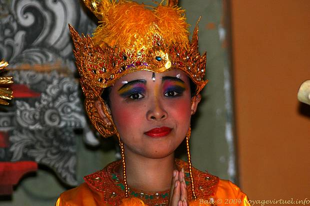Danse à Bali
Retrouvez 150 photos de danses balinaises
[url=http://www.voyagevirtuel.info/bali.php]Bali, ramayana dance[/url]
Mots-clés: danse Bali Indonésie