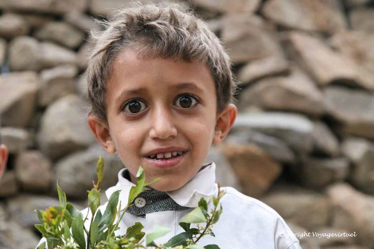 Manakhah :: les yeux du Yemen
Retrouvez 1968 photos du Yemen sur
[url=https://www.voyagevirtuel.info/yemen-photo/]Voyagevirtuel au Yemen[/url]
Mots-clés: Yemen Manakhah