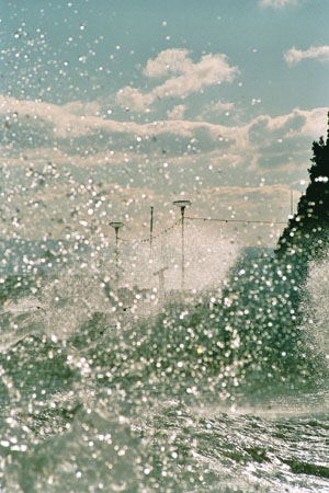 Coup de vent - Nyon Nov. 2004
Mots-clés: Nyon Suisse