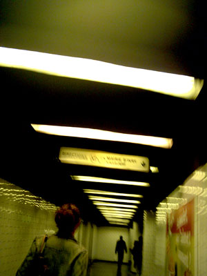 Fuite, image du métro
