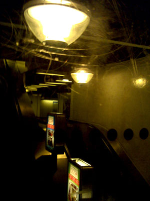 Lampadaires, image du métro
