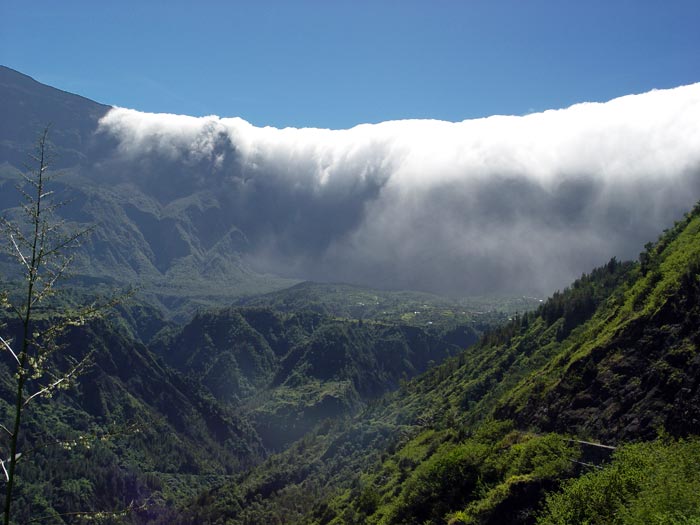 Mer de nuage
cirque de silaos, ile de la réunion
Mots-clés: réunion nuage cirque