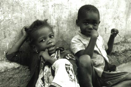 Enfant de Mamoudzou - 1995
Tsingoni
Mots-clés: Tsingoni Mayotte Mamoudzou