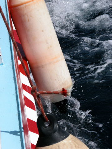 Remous maltais
Malte - Juillet 2004
Mots-clés: Malte