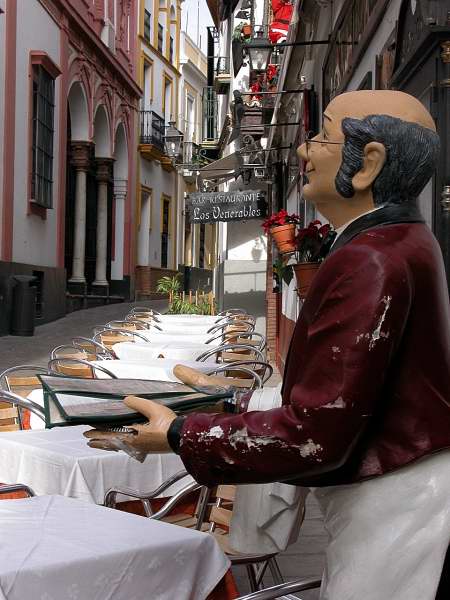 Dans une rue de Séville - Décembre 2005
Mots-clés: Seville