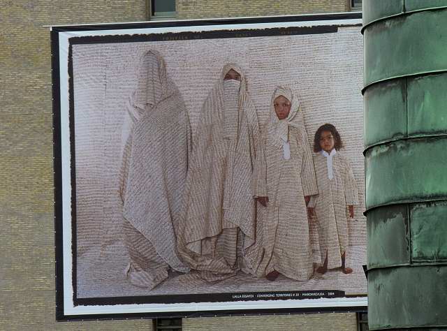 Tableau montrant l'évolution avec l'âge de l'habillement islamique féminin, Copenhague Août 2006
