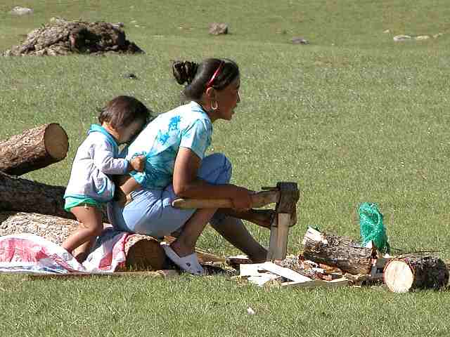 Maternité
Femme mongol et sa  fille
Mots-clés: Mongolie Lac Khovsgol