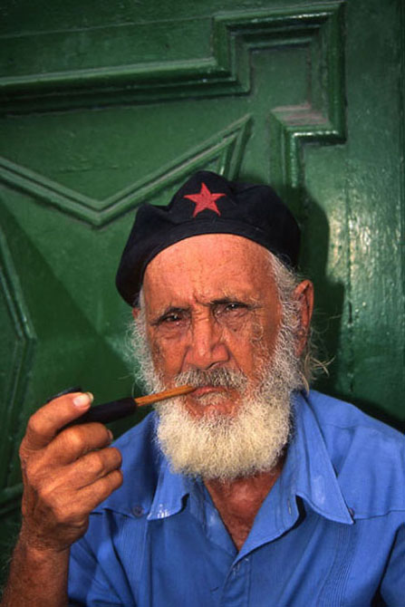 Dans une rue de La Havane
Cuba
Mots-clés: La-Havane Cuba