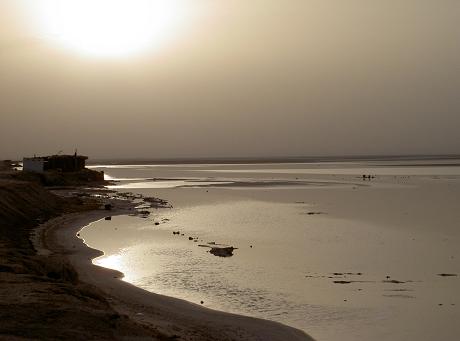 Lever de soleil sur le désert, Tunisie
