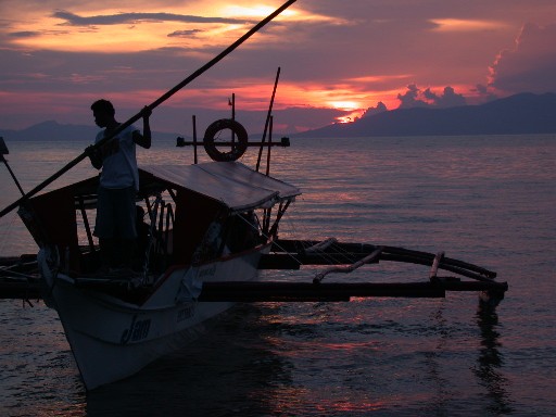 Coucher de soleil à Puerto Galera, Philippines
Puerto Galera, Philippines
Mots-clés: Asie Philippines bateau