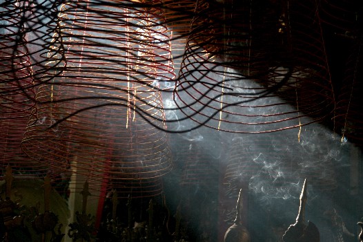 Rayon de soleil dans un temple de Cholon, Saigon, Vietnam
Saigon, Vietnam
Mots-clés: asie vietnam encens temple Saigon Cholon