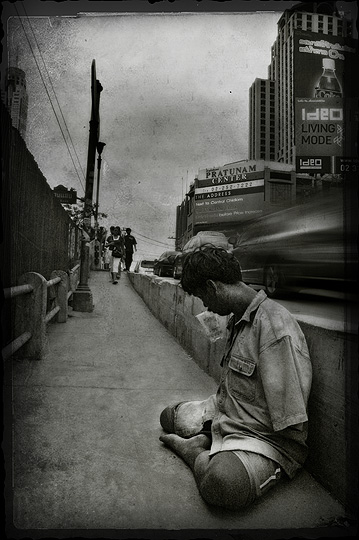 Mendiant manchot à Bangkok, Thaïlande 
Mots-clés: mendiant beggar bangkok thailande