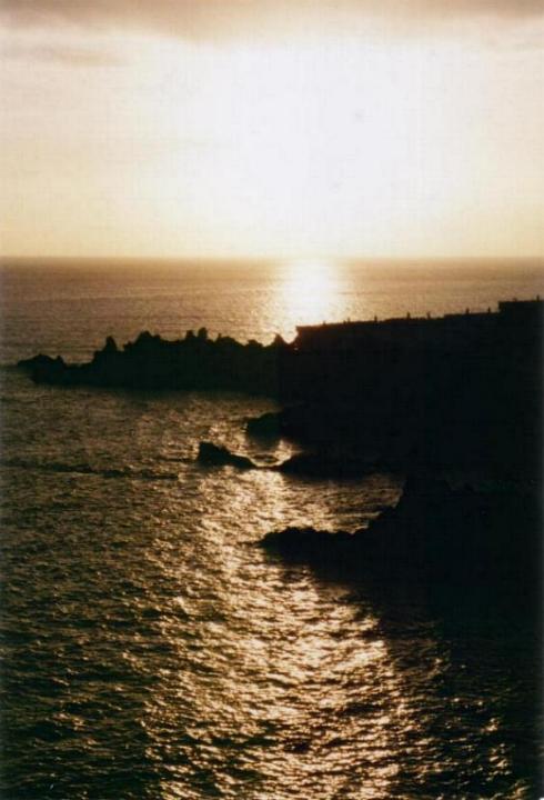 Coucher de soleil canarien
Coucher de soleil à Ténérife. Juillet 2000.
Mots-clés: Canaries Tenerife