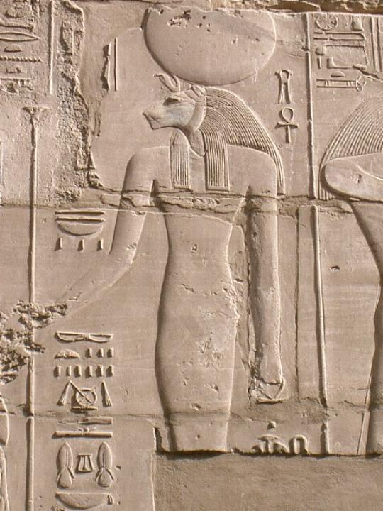 Hiéroglyphes
Déesse Mouth. Temple de Karnak, Egypte. Février 2004
Mots-clés: egypte