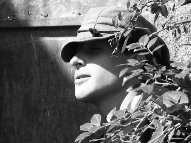 Robin du portugal
le voici celyui qui offre aux pauvres!!!!!
Mots-clés: plante portugal garcon homme