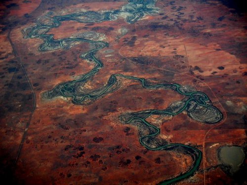 Traversée est-ouest, désert de Simpson en survol, Australie
Le survol des territoires est surprenant
Mots-clés: Australie