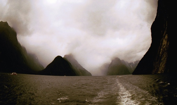 Milford Sounds, un des endroits les plus humides au monde - Nouvelle Zélande
La côte sud-ouest est l'un des endroits les plus humides au monde
Mots-clés: Océanie Nouvelle-Zélande