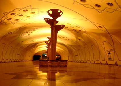 Métro Irrréel
Photo du Metro de Tashkent
Mots-clés: metro Tashkent