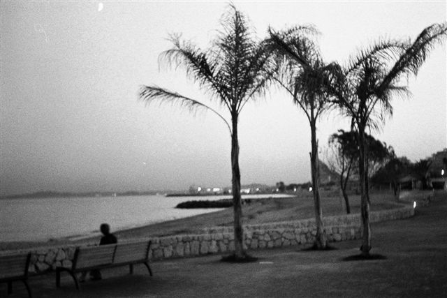 Bord de mer
Photo à la tombé du jour... avec un vieux Phoca sans mesure de lumière......
Mots-clés: NIce