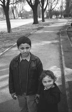 les p'tits gitans
rencontre  au bord du périph
Mots-clés: rencontre gitans