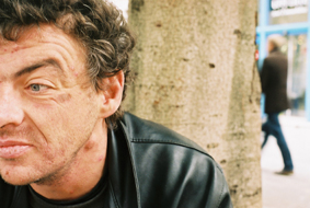 Lionel
il est plus souriant en vrai
Mots-clés: Lionel dans-la-rue