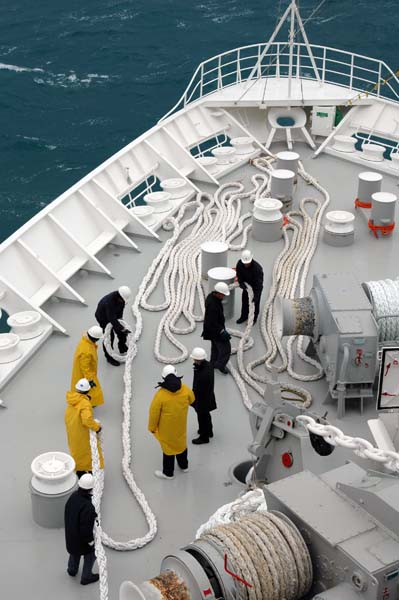 Aterrissage en mer
Mots-clés: Mer Croisières Marins Navires