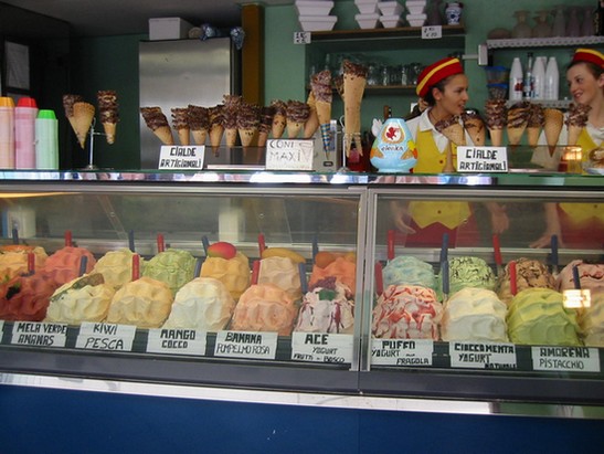 Gelateria
De magnifiques glaces, belles à voir et délicieuses à manger.
Mots-clés: venise glaces
