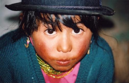 Alma Latacunga 2
petite indigene curieuse de quilotoa
Mots-clés: equateur indien indigene andes quichua