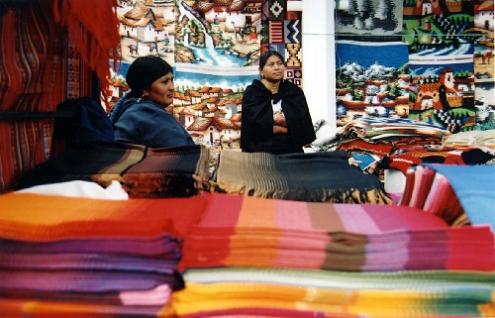 otavalo
 fameux marché d artisans tres coloré 
Mots-clés: equateur indien indigene otavalo marché