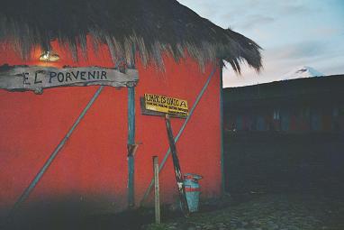 el porvenir
Mon auberge du groupe  "tierra del volcan", avec en toile de fond le volcan cotopaxi
Mots-clés: equateur andes hacienda
