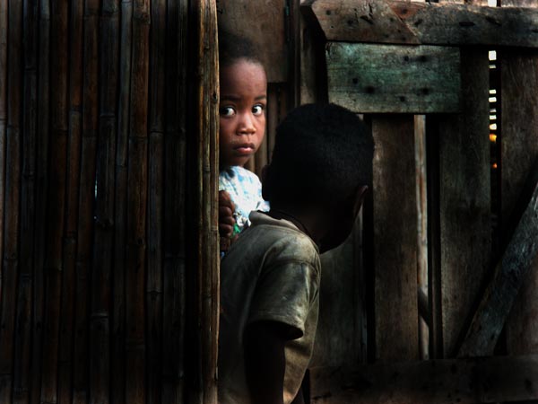 Cache cache, ouest de Madagascar.
Mots-clés: Madagascar