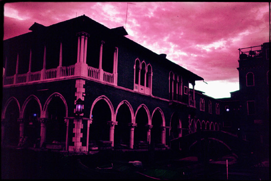 dolce-venise
dolce-venise la cité de l'amour
Mots-clés: venise canal italie eau paysage architecture