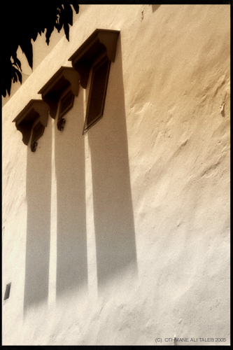 ombres-et-poussiere
une architecture typique de l'influence arabe un jour d'été
Mots-clés: sidi bou said Tunisie architecture