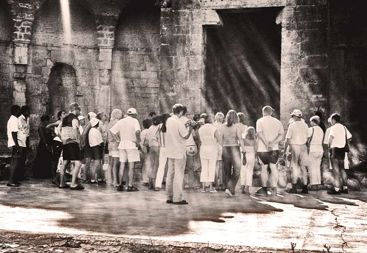 Ruines ensoleillées en Tunisie
Mots-clés: ruines Tunisie